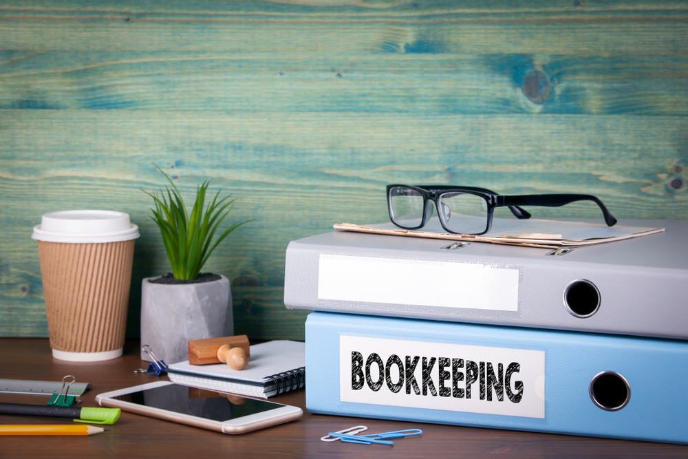 Why A Bookkeeper Is More Beneficial Than Bookkeeping Software